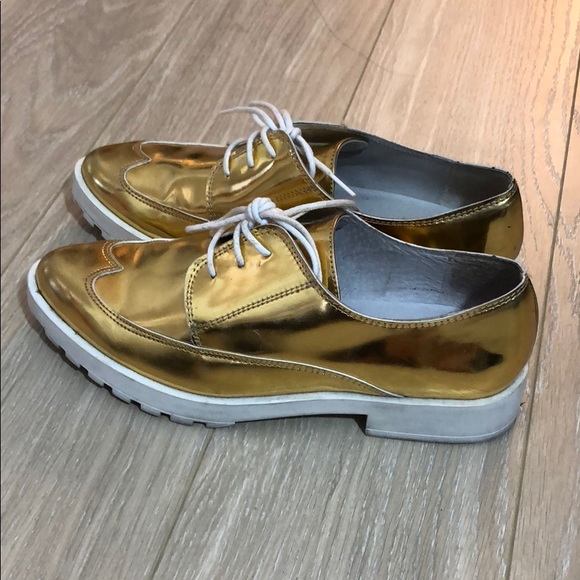 Metallic gold loafers - Picture 3 of 3